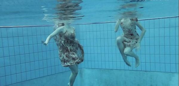  Anna Netrebko and Lada Poleshuk underwater lesbos